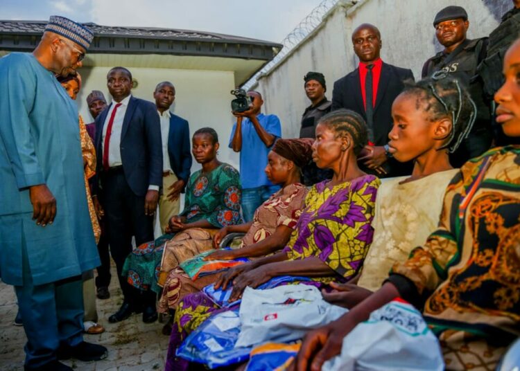 Eruku Church Attack: Rescued Worshippers Recount Ordeal In Captivity Kwara Governor Others Receive Freed 38 Worshippers 750x536