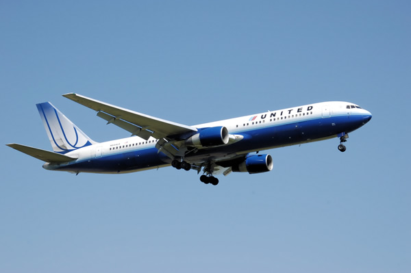 245 Passengers Cheat Death As US-Bound Plane Develops Technical Fault, Returns To Lagos United Airlines