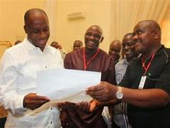 Amaechi Dedicates Award To Wike For Completing RSU Medical College WhatsApp Image 2025 02 06 at 5.40.17 PM