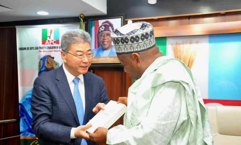 Chinese Communist Party Officials Meet With Ganduje At APC National Secretariat b4f88f79 d193 4ddd b0d3 0cbfea4b2f2f 780x470