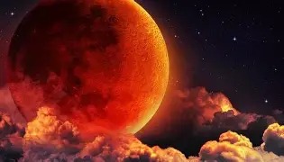 Rare Wonder: Nigeria To Witness ‘Blood Moon’ On Sunday Night download (29)