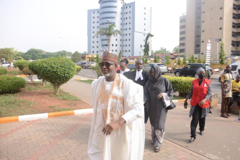 Ex-Aviation Minister Sirika, daughter, arrive court Over N2.7bn Fraud sirika and daughter